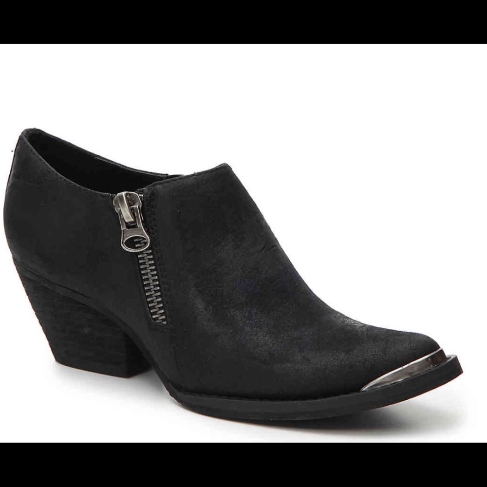 Very volatile Sabrina bootie